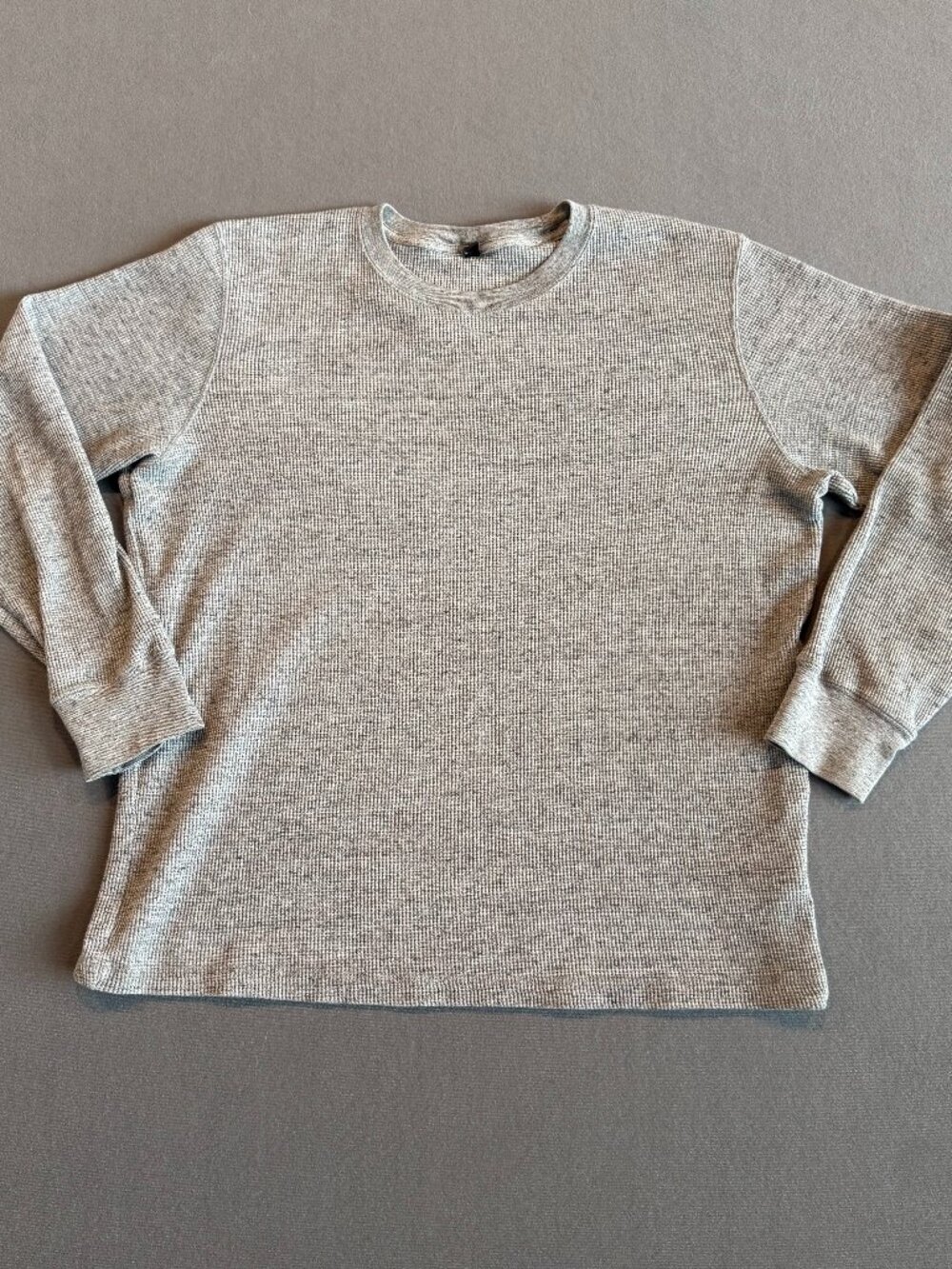 Uniqlo Men’s XL Waffle Knit Thermal Shirt Gray Long Sleeve Crew Neck